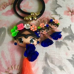 Frida necklace and earring set